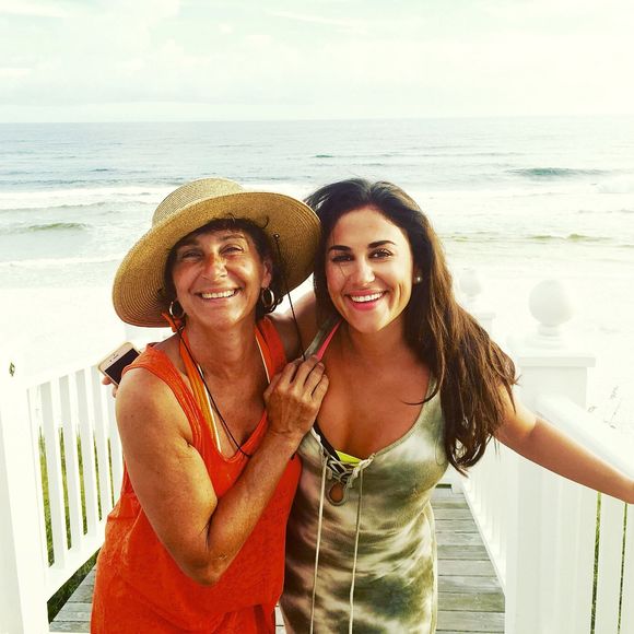 Meet your Posher, Alexandra - Picture 1 of 1